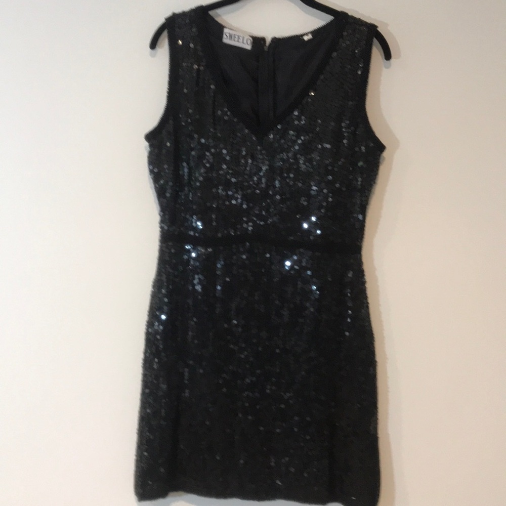 Sequined black dress size Medium